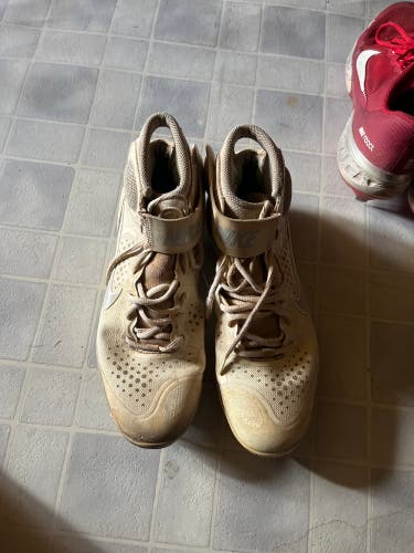 White Men's Size M 10.0 (W 11.0) Adult Nike React High Top Metal (Used)