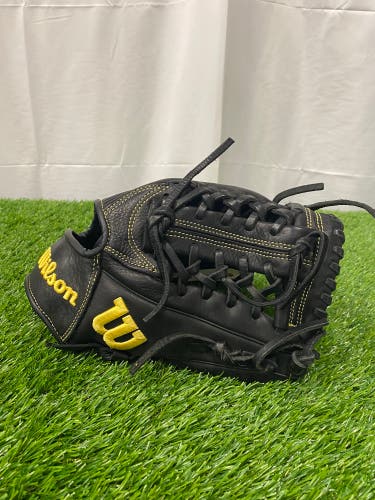 Wilson A950 RH Baseball Glove | 11.75"