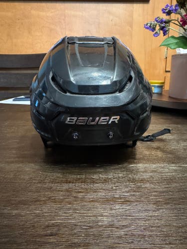 Medium Bauer Hyperlite Helmet (New)