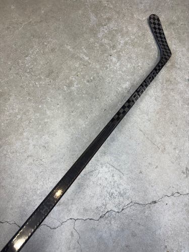 90 Flex P92 Senior Bauer Vapor Hyperlite2 Left Hand Hockey Stick (New) Pro Stock
