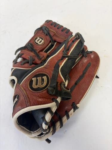 Wilson A550 RH Baseball Glove 11.5" (Used)