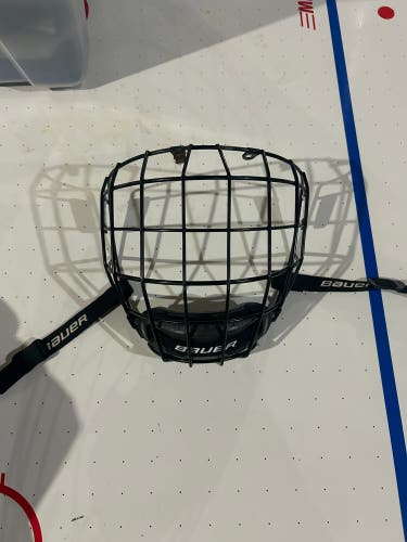 Medium Bauer Profile II Facemask (Used)