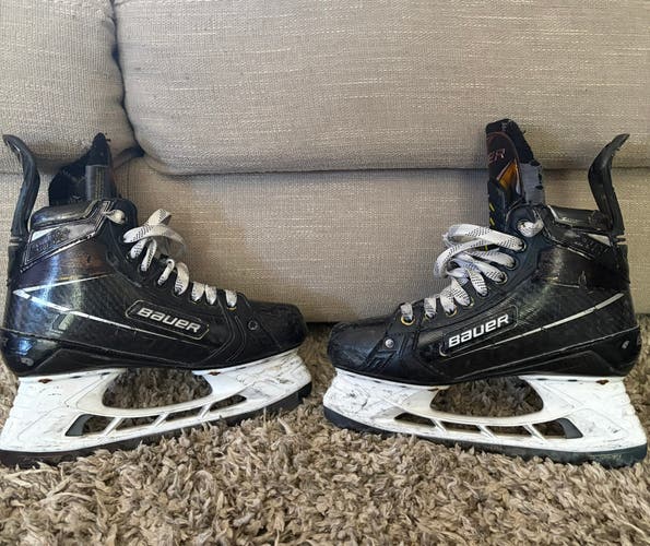 Black 2020 Bauer Supreme Ultrasonic Hockey Skates 5 (Used)