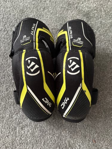 Junior Medium Warrior Alpha DX4 Elbow Pads (Used)