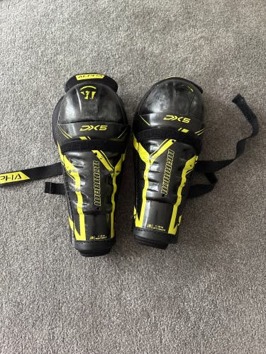 Junior Warrior Alpha DX5 11" Shin Pads (Used)