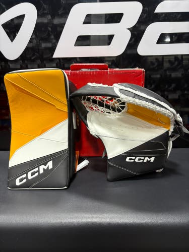 CCM Axis 2 Regular glove and blocker (New)