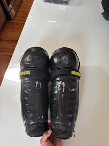 Senior CCM Tacks AS-V Pro 14" Shin Pads Pro Stock (Used)