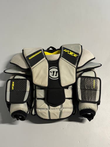 Medium Warrior Ritual X3E Goalie Chest Protector (Used)