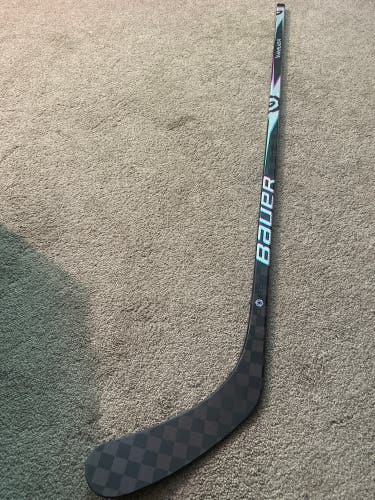 Junior Bauer Proto2 Right Handed Hockey Stick P92 50 Flex (New) black version