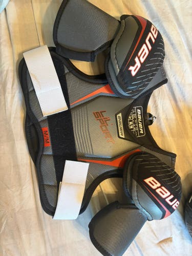Medium Youth Bauer Lil Sport Shoulder Pads (New)