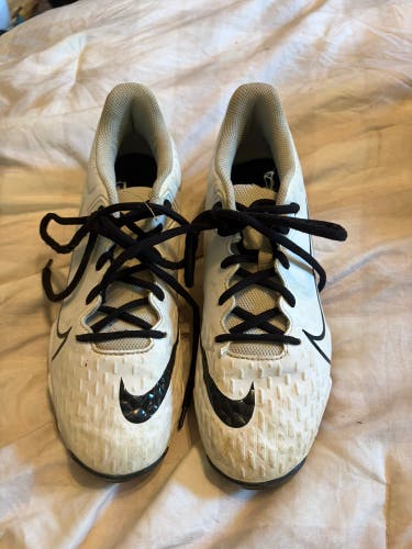 White Women's Size M 7.5 (W 8.5) Nike Hyperdiamond 4 Pro Low Top (Used)