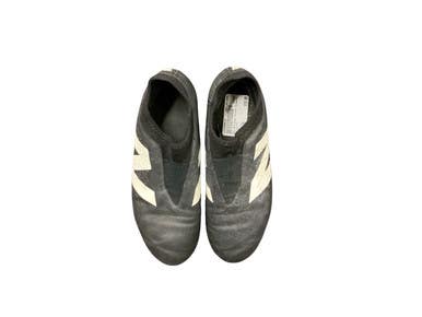 Used New Balance Soccer Cleats Black Junior 05 11846-s000099519