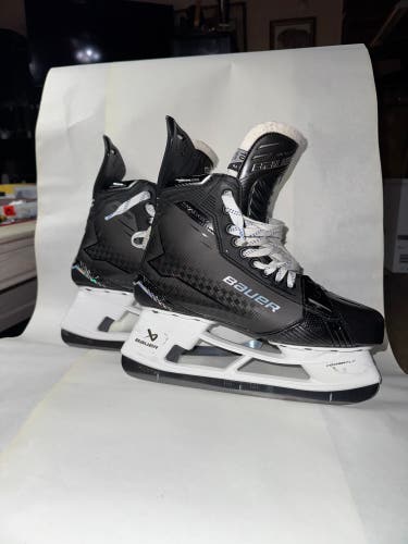 Black 2024 Bauer Supreme Shadow Hockey Skates Regular Width 10 (Used)