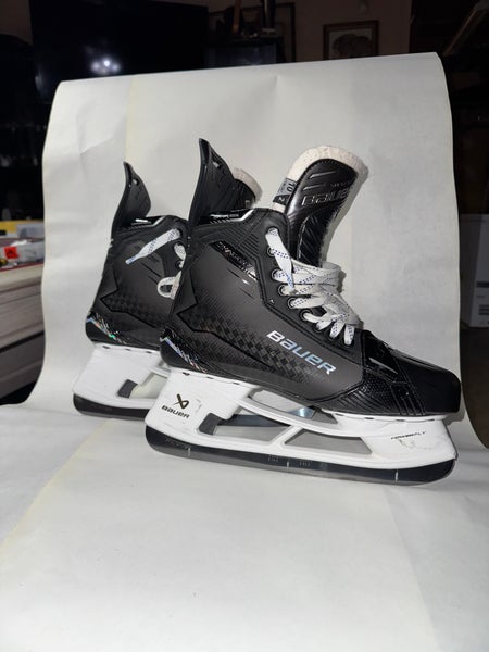 Black 2024 Bauer Supreme Shadow Hockey Skates Regular Width 10 (Used)