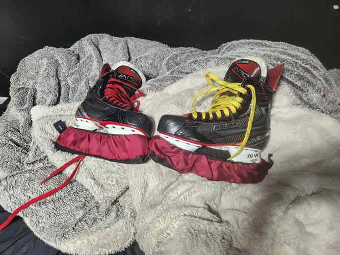 Black Bauer X2.7 Hockey Skates Extra Wide Width 7 (New)