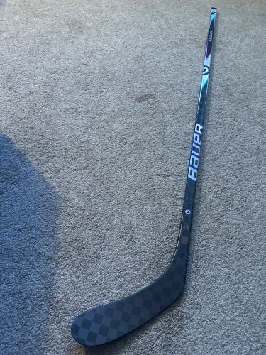 Senior Bauer Proto2 Right  Hand Hockey Stick P28 77 Flex (New) Black Version