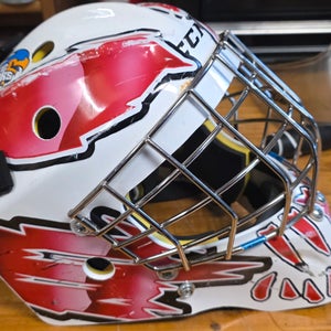 Junior Medium CCM Axis 1.5 Goalie Mask (Used)