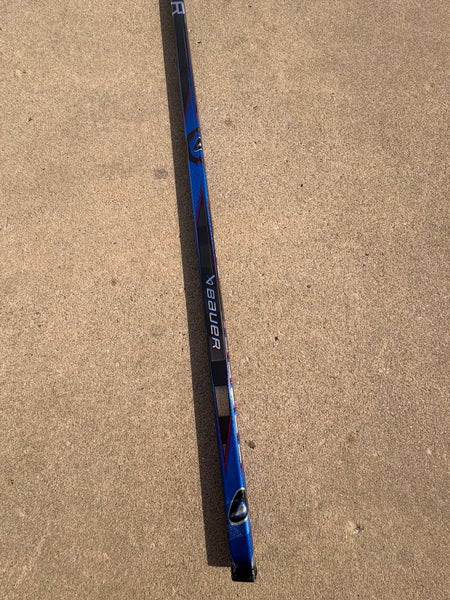 Senior Bauer Proto2 Left Hand Hockey Stick P28 70 Flex (Used)