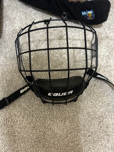 Medium Bauer Hockey Cage