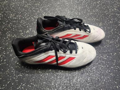Used Adidas Soccer Cleats White Junior 04 11849-s000036352