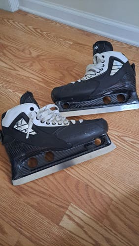 True One-Piece Pro Custom Hockey Skates Regular Width Pro Stock 10 (Used)