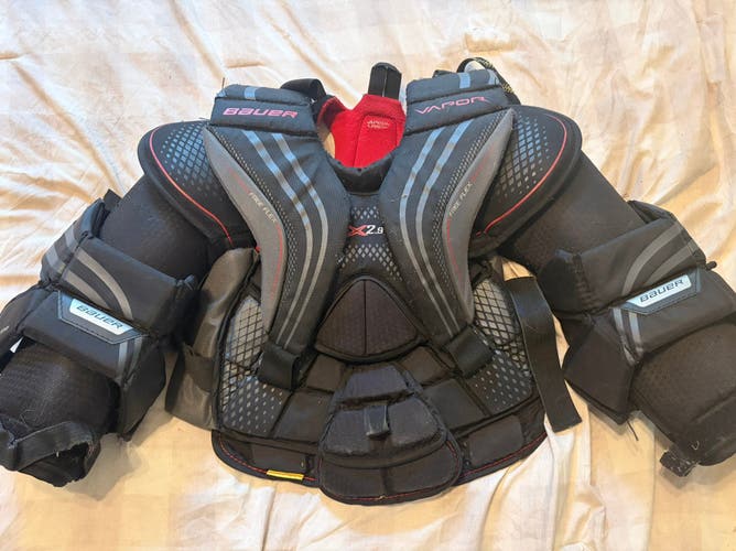 Large Bauer Vapor X2.9 Goalie Chest Protector (Used)