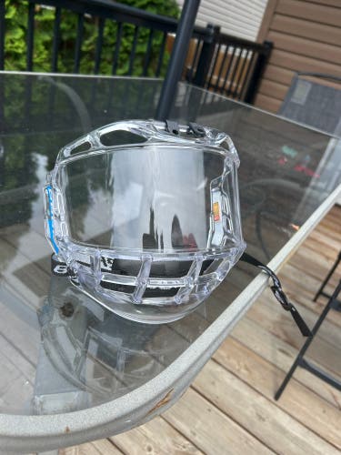 Bauer Concept 2 Full Shield (Used)