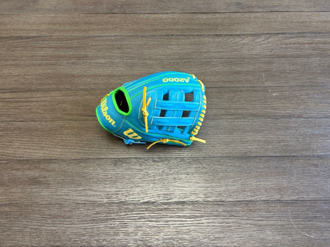 New Wilson A2000 PP05 11.5" H Web