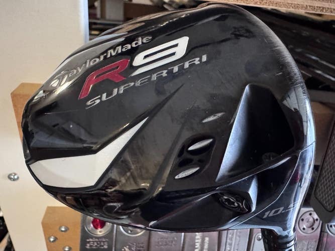 TaylorMade r9 SuperTri 10.5 Driver Fujikura Motore 60 Reg Flex Graphite 3002