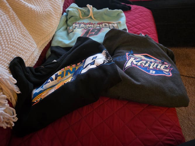 Men's Small Sweatshirt (Used)