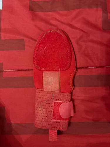 Red Senior EvoShield Sliding Mitt (Used)