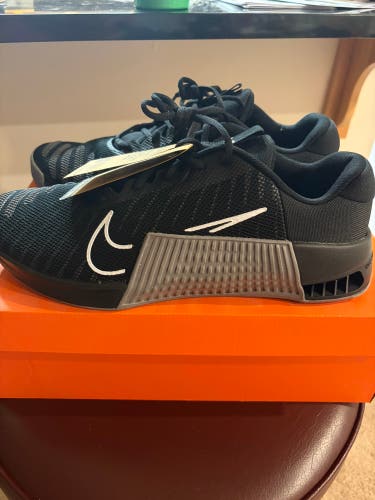 Black Men's Size M 14.0 (W 15.0) Adult Nike Metcon 9 Shoes (New)