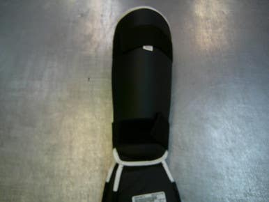 Used Century Martial Arts Shin Pads Black Lg 11339-s000199371