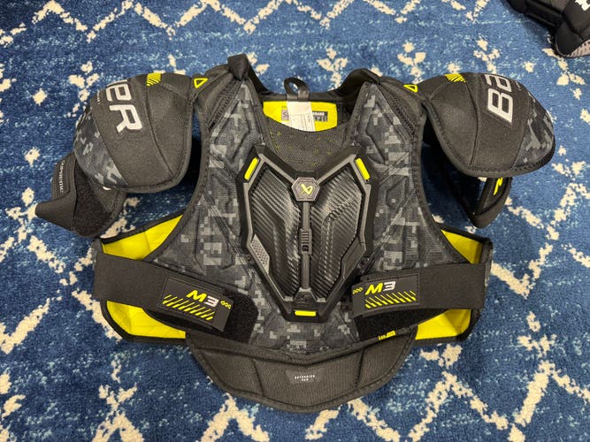 Men's Large Senior Bauer Supreme M3 Shoulder Pads (New)