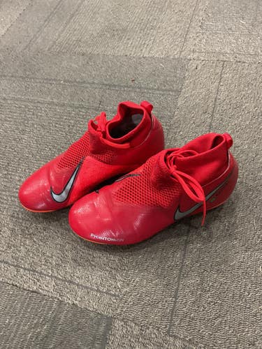 Used Nike Soccer Cleats Red Junior 04.5 11614-s000232118