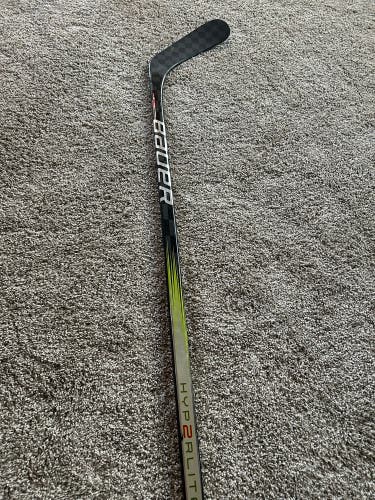 Senior Bauer Vapor Hyperlite 2 Right Handed Hockey Stick P92 75 Flex Pro Stock (Used)
