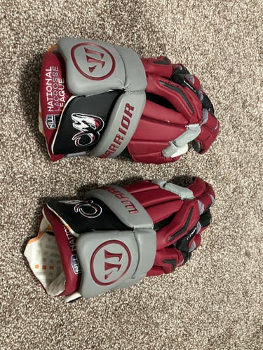 Warrior Burn XP2 Lacrosse Gloves (New)