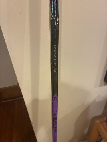 Senior Bauer Pulse Right Handed Hockey Stick P92 77 Flex (New)