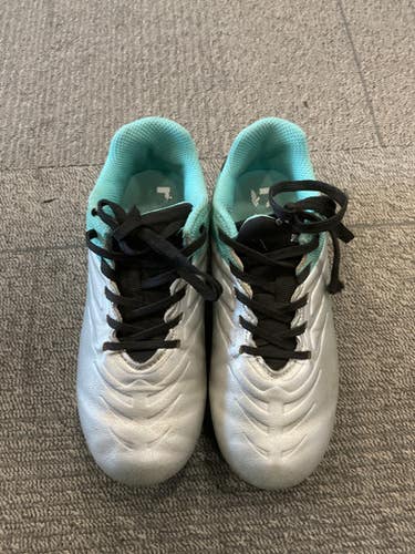 Used Dsg Speed Viper Soccer Cleats Grey Youth 13.0 11614-s000232975
