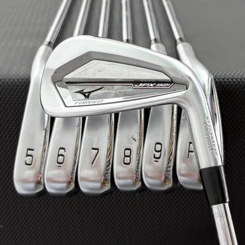 MIZUNO JPX 921 FORGED IRON SET 4-P