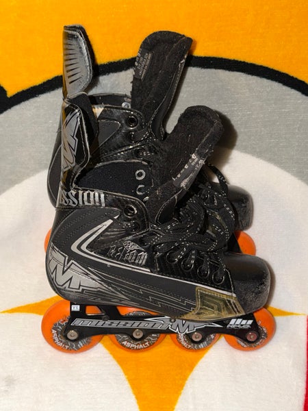 Mission Axiom Roller Hockey Youth Boys Size 3 Skates Used Pre Owned As Is