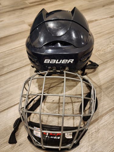 Medium Bauer 5100 Helmet (Used)