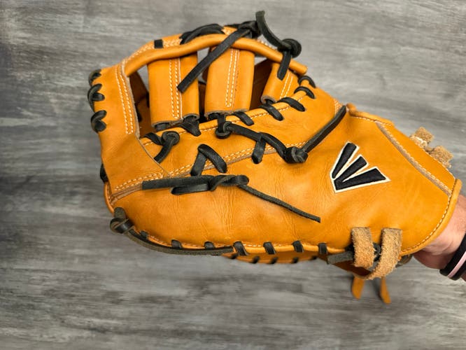 Easton Professional Collection LH First Base Softball Glove 13" (Used like NEW)