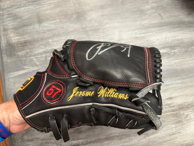 Zett Pro status Japanese RH Pitcher's Baseball Glove 12" signed by Jerome Williams ex MLB pitcher