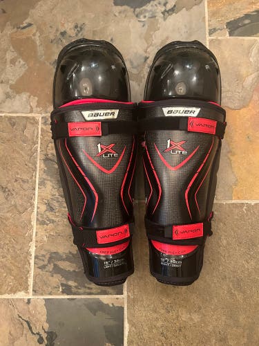 Senior Bauer Vapor 1X Lite 15" Shin Pads (New)