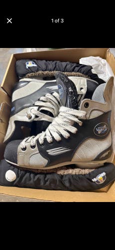 Black/Gray 2000 Bauer Vapor Hockey Skates Regular Width 7 (Used)