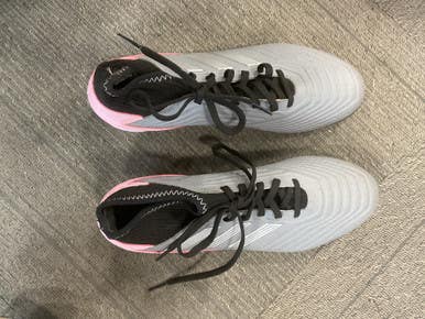 Used Adidas Soccer Cleats Grey Senior 7 11614-s000234125