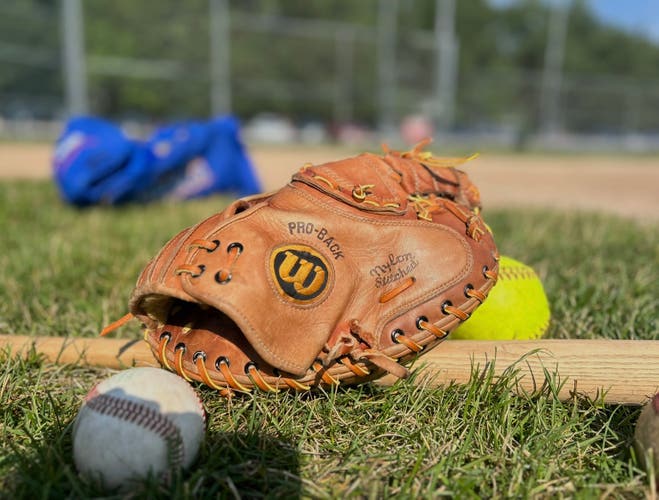 Vintage 90s Wilson A2403 Catcher's Mitt - Made in Japan - Fresh Rawlings Rawhide Relace
