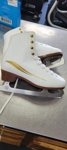 Used Cascade Lake Placid Womens 10 Womensfigure Skate White Senior 10 11497-s000157041