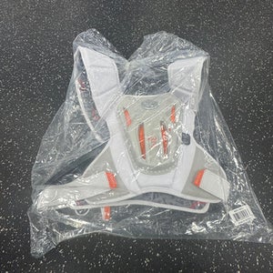 Used Warrior Burn Lacrosse Shoulder Pads White Md 11849-s000039043